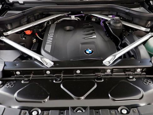New 2026 BMW X7 xDrive40i w/ Premium Package AWD/4WD image 24