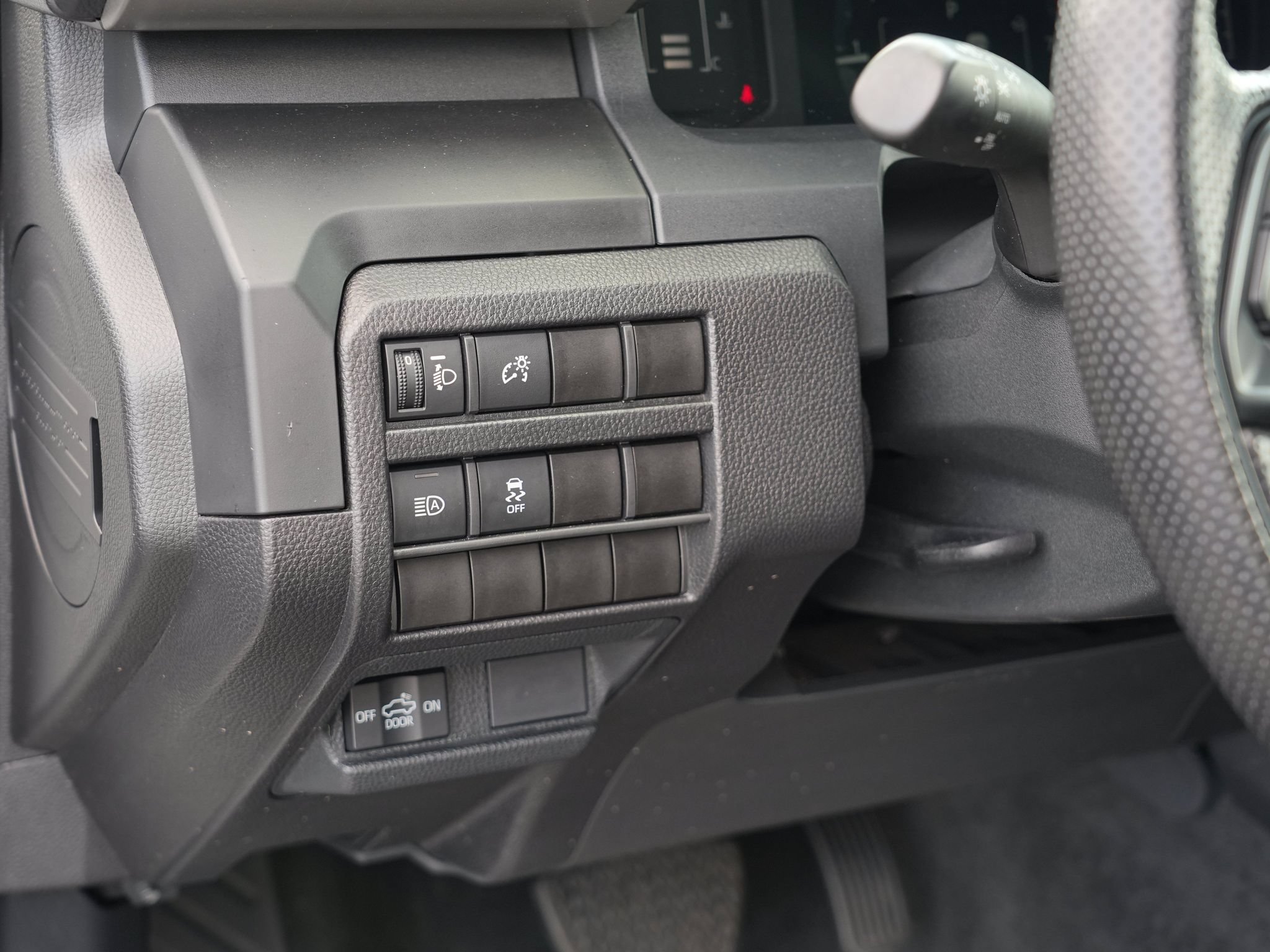 Used 2025 Toyota Tacoma SR RWD image 17