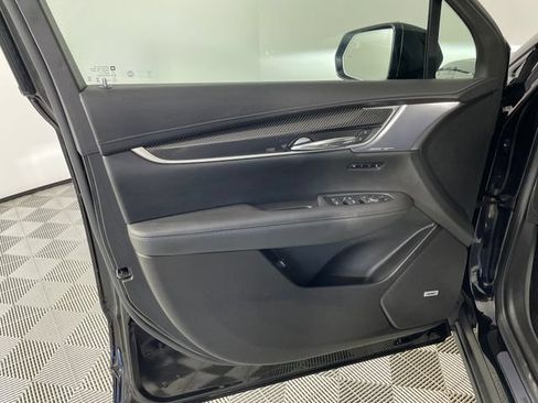 Used 2024 Cadillac XT6 Sport w/ LPO, ONYX Package AWD/4WD image 19