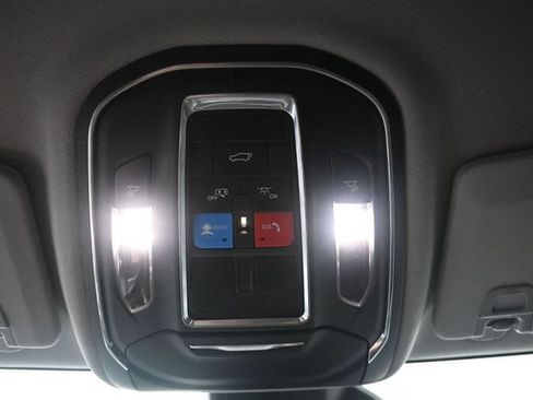 Used 2022 Jeep Grand Cherokee L Laredo w/ Luxury Tech Group I AWD/4WD image 29