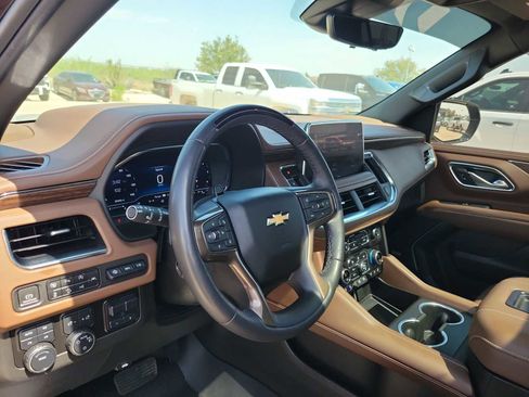Used 2024 Chevrolet Suburban High Country w/ Advanced Technology Package AWD/4WD image 10