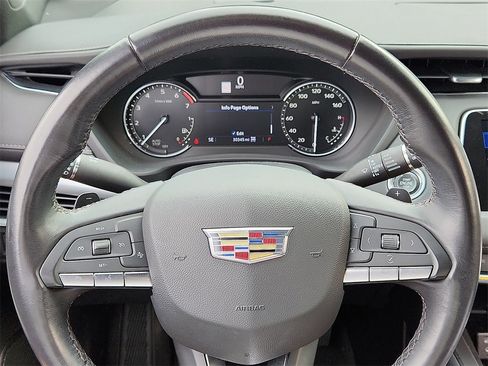 Used 2022 Cadillac XT4 Premium Luxury w/ Cold Weather Package image 19