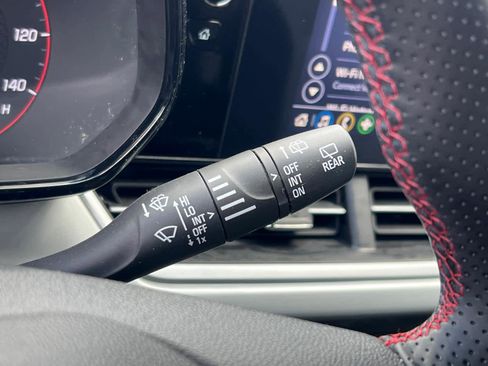 Certified 2024 Chevrolet Trax RS w/ Driver Confidence Package image 18