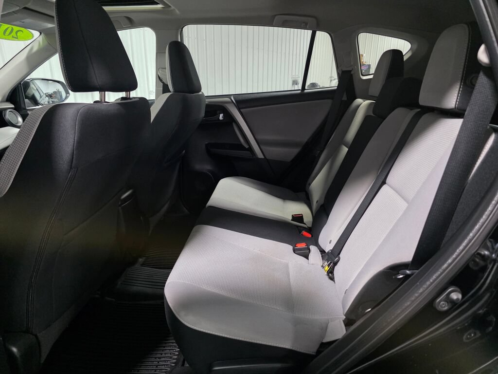 Used 2018 Toyota RAV4 XLE w/ Plus Extra Value Package AWD/4WD image 10