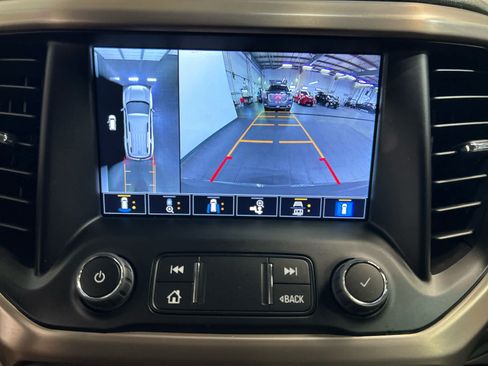 Used 2023 GMC Acadia Denali w/ Denali Ultimate Package AWD/4WD image 5