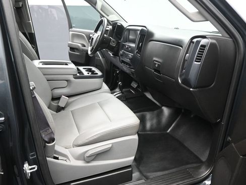 Used 2017 Chevrolet Silverado 2500 W/T image 31