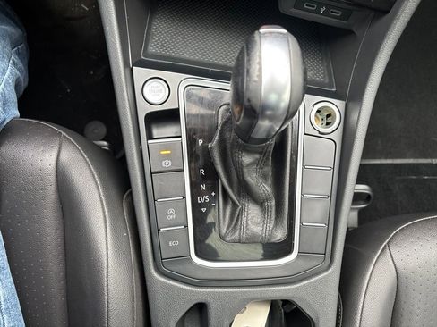 Used 2020 Volkswagen Jetta SE image 12