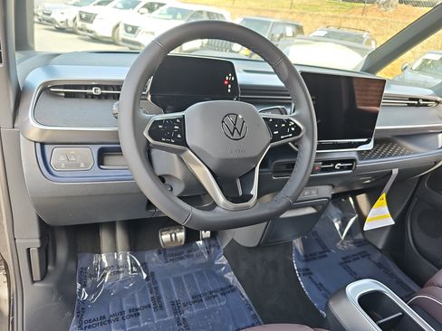 New 2025 Volkswagen ID. Buzz Pro S image 17