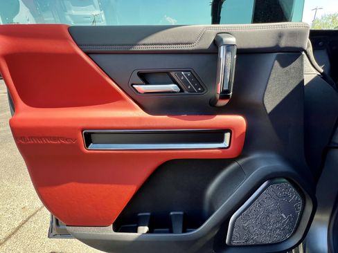 New 2026 GMC Hummer EV 3X w/ Carbon Fiber Edition Package AWD/4WD image 9