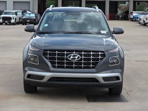 Used 2026 Hyundai Venue SEL FWD image 9