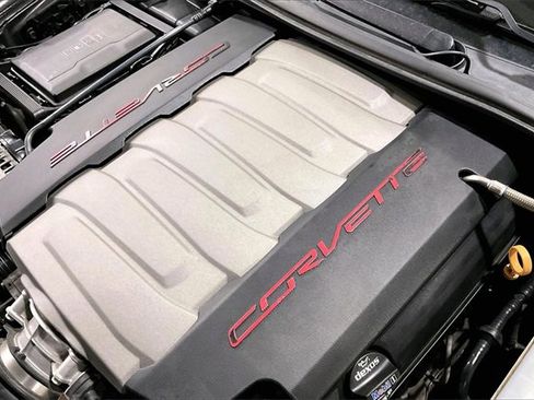 Used 2019 Chevrolet Corvette Stingray Coupe w/ Carbon Flash Badge Package image 31