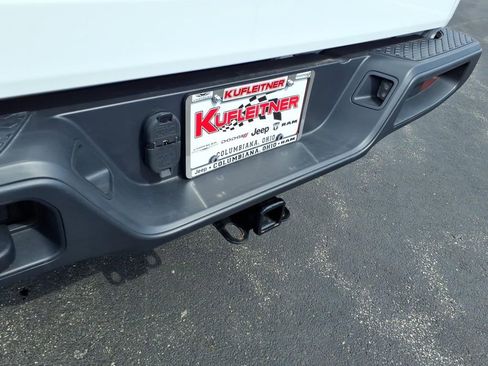 Used 2022 Jeep Gladiator Mojave AWD/4WD image 17