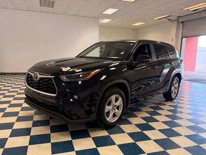Used 2023 Toyota Highlander LE