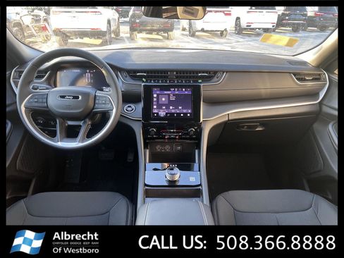 New 2025 Jeep Grand Cherokee Laredo X image 18