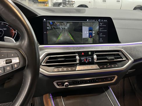 Used 2022 BMW X5 xDrive40i AWD/4WD image 25