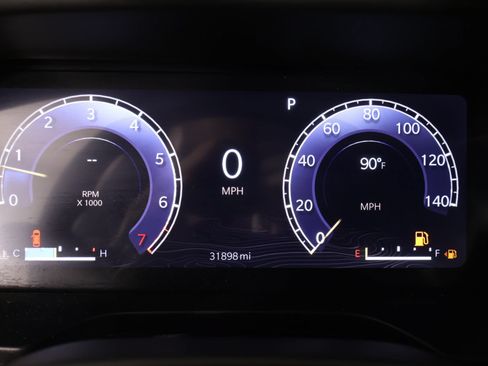 Used 2023 Jeep Grand Cherokee L Limited RWD image 4