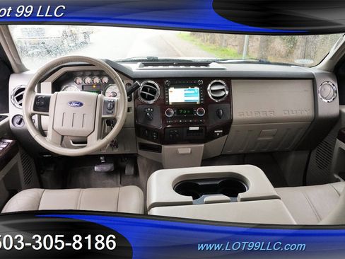 Used 2010 Ford F250 Lariat image 2