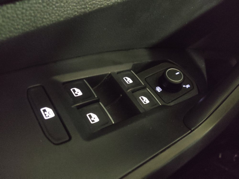 Used 2024 Volkswagen Jetta SE w/ Panoramic Sunroof Package FWD image 27