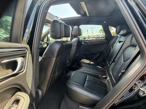 Used 2015 Porsche Macan S image 17