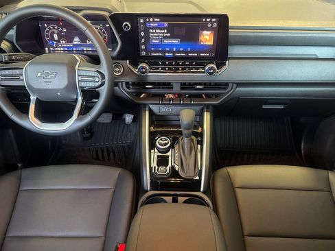 Used 2026 Chevrolet Colorado Trail Boss AWD/4WD image 16