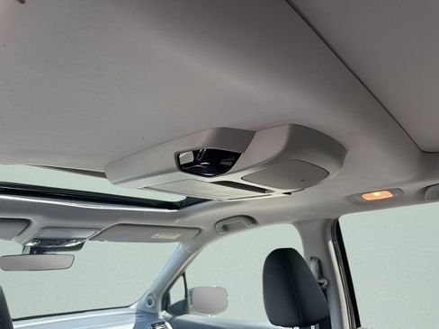 Used 2022 Honda Pilot Elite image 15