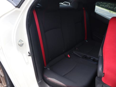 Used 2018 Honda Civic Type R image 4