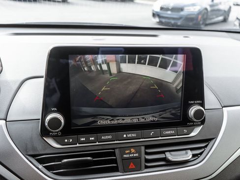 Used 2024 Nissan Altima 2.5 SR image 9