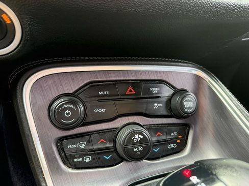 Used 2018 Dodge Challenger SXT w/ Blacktop Package RWD image 29