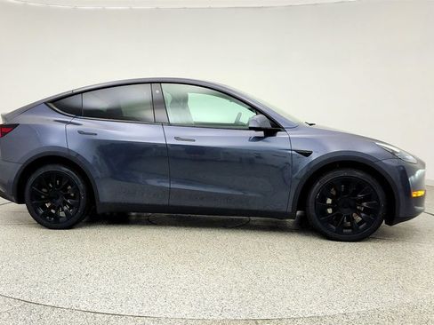 Used 2023 Tesla Model Y Long Range AWD/4WD image 4