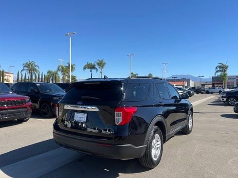 Used 2023 Ford Explorer XLT image 8