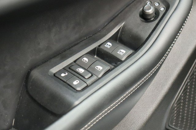 Used 2023 Jeep Grand Cherokee L Limited AWD/4WD image 20