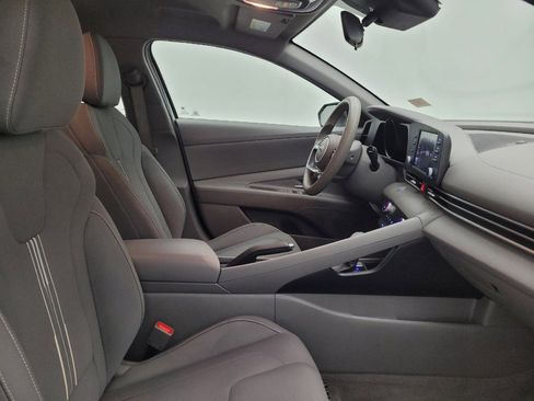 Used 2022 Hyundai Elantra SEL FWD image 21