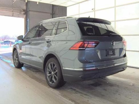 Used 2023 Volkswagen Tiguan SE image 2