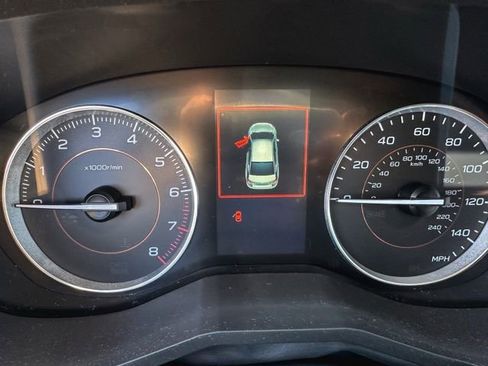Used 2019 Subaru Crosstrek 2.0i Limited w/ Moonroof Package w/Navigation AWD/4WD image 17