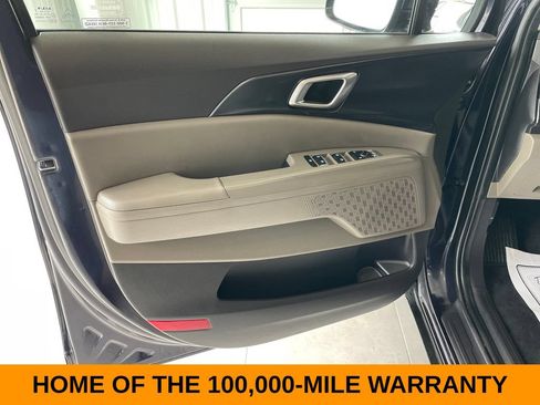 Used 2026 Kia Carnival FWD image 8
