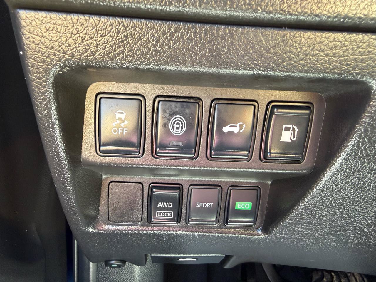 Used 2019 Nissan Rogue SV AWD/4WD image 22