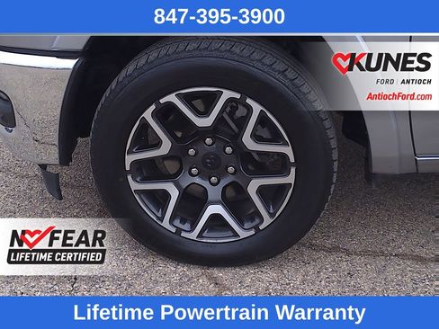 Used 2025 RAM 1500 Laramie image 12