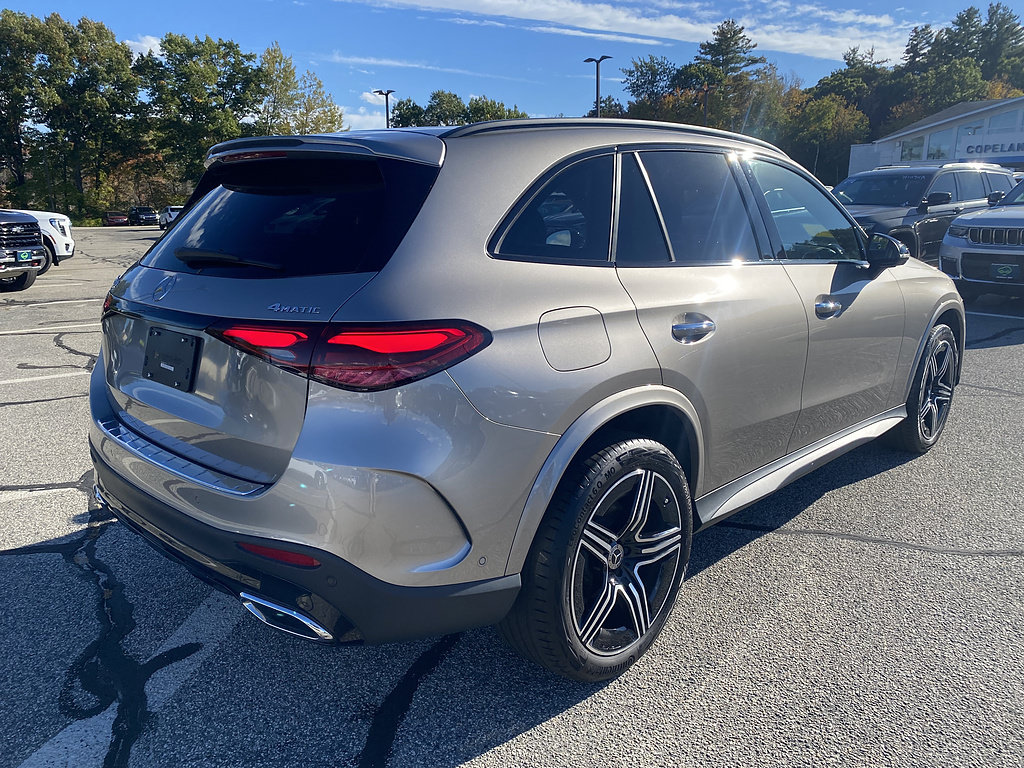 Used 2024 Mercedes-Benz GLC 300 4MATIC image 7