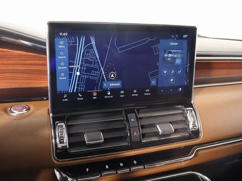 Certified 2023 Lincoln Navigator Reserve image 7