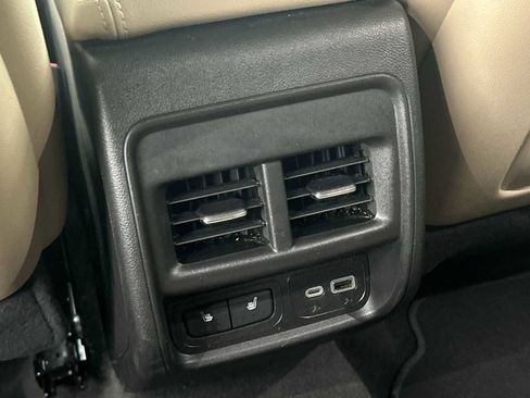 Certified 2024 Cadillac XT4 Luxury w/ Cold Weather Package image 20