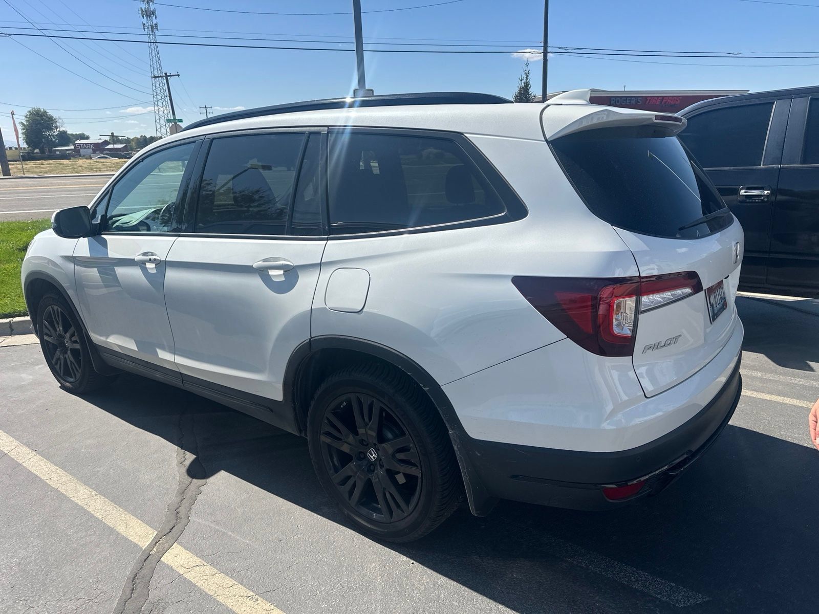 Used 2022 Honda Pilot Black Edition image 2