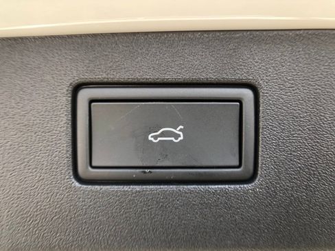 New 2026 Volkswagen Tiguan SE R-Line image 37