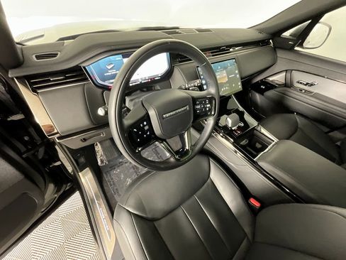 Used 2025 Land Rover Range Rover Sport Dynamic SE image 15