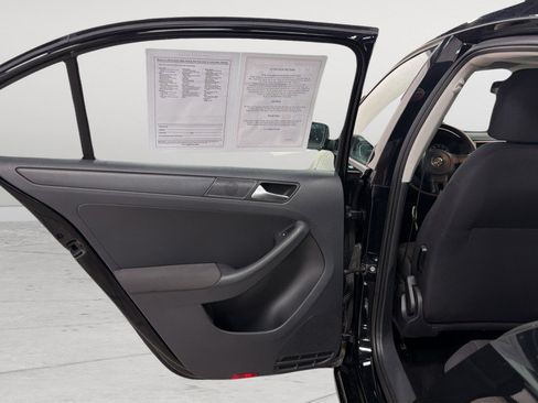 Used 2012 Volkswagen Jetta Sedan FWD image 31