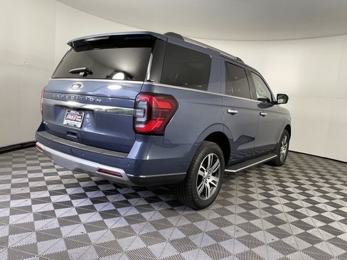 Used 2023 Ford Expedition Limited AWD/4WD image 5