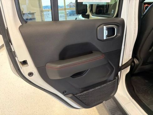 Used 2021 Jeep Wrangler Unlimited Rubicon AWD/4WD image 44