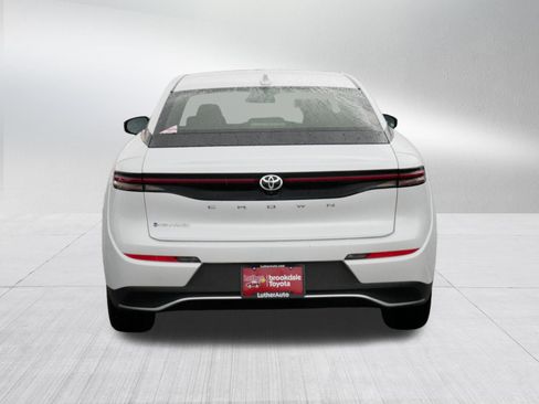 Certified 2026 Toyota Crown AWD/4WD image 6
