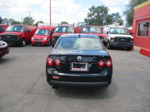 Used 2009 Volkswagen Jetta SE image 5