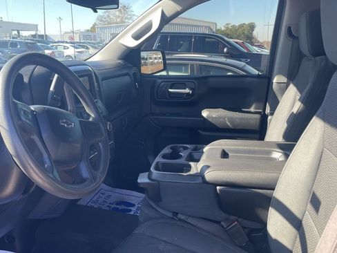 Used 2019 Chevrolet Silverado 1500 Custom Trail Boss w/ Custom Convenience Package image 16