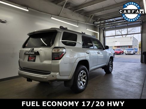 Used 2019 Toyota 4Runner TRD Off-Road image 3
